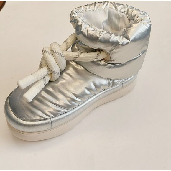 UGG Classic Maxi Short Metallic Puffer Winter Snow Boots Womens Size 6 Silver - Picture 3 of 8